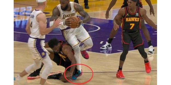 James si ritirerà dalla NBA a tempo indeterminato
